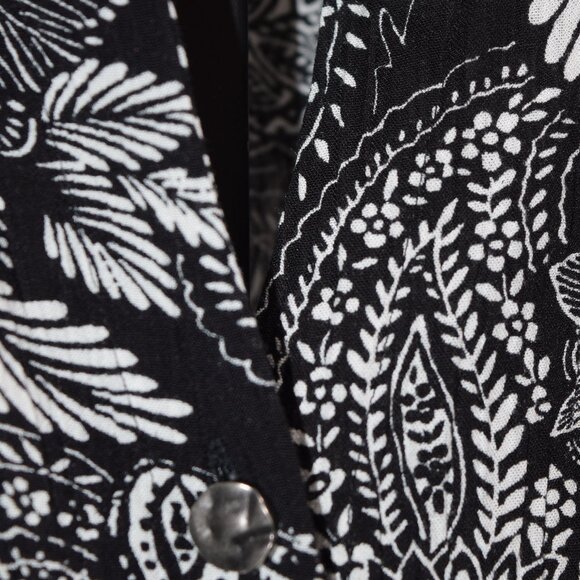 Sag Harbor Woman Black & White Button Front Blouse, Size 1X - Picture 11 of 13
